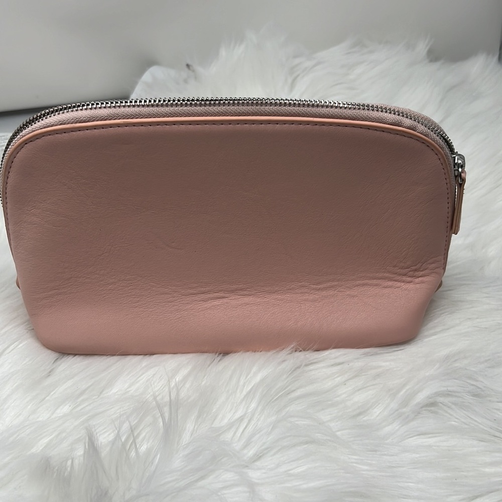 Royce NYC Luxe Cosmetic Bag Full Grain Leather Zip 10" x 6.5" x 4" - Picture 1 of 6